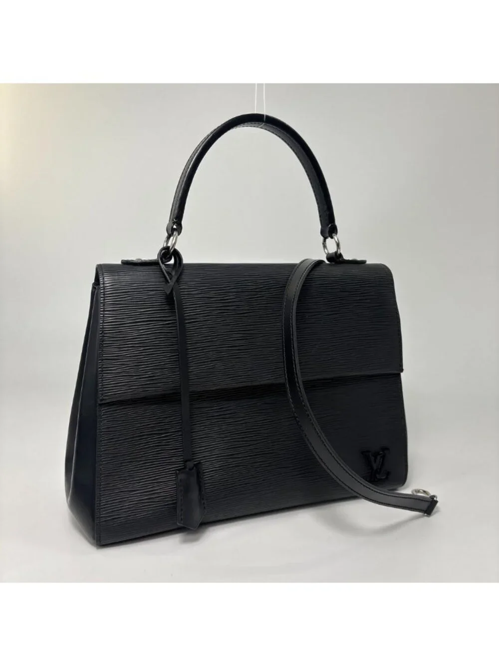 Louis Vuitton Epi Cluny MM Black Handbag